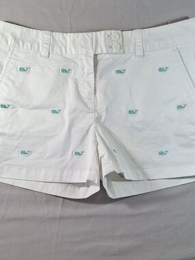 Vineyard Vines White High-Rise Shorts with Mint Whale Embroidery